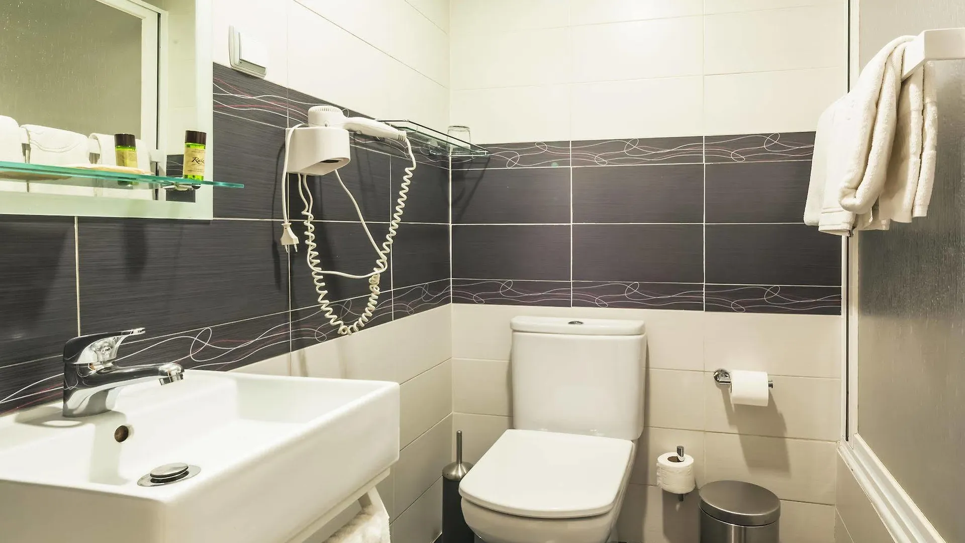 Vila Nova Guesthouse Lisboa 3*,  Πορτογαλία